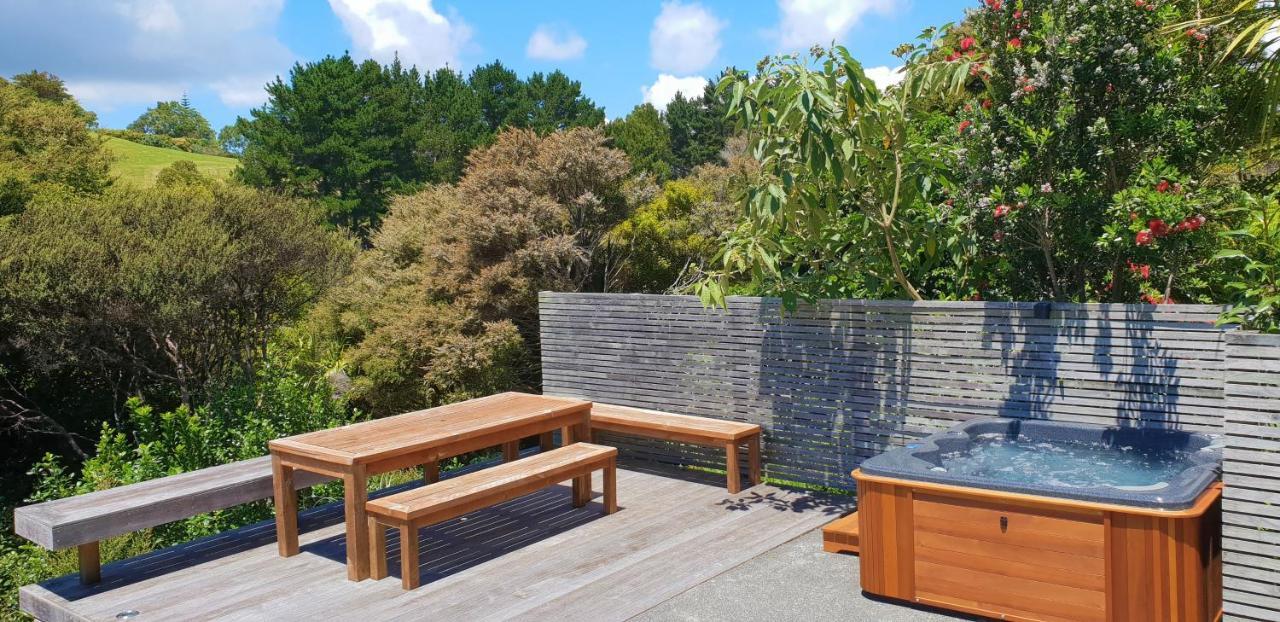 Karaka Sanctuary With Spa Pool By Waiheke Unlimited Oneroa Εξωτερικό φωτογραφία